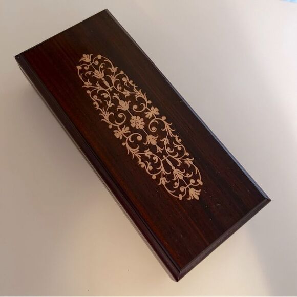 Italian Inlaid Wood Box Flower Design Brown Red Velvet Lined Jewelry Trinket - Picture 1 of 6